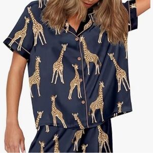Sheshop Giraffe Print Womens Pajama Button Front Top, Navy size Medium, NWT